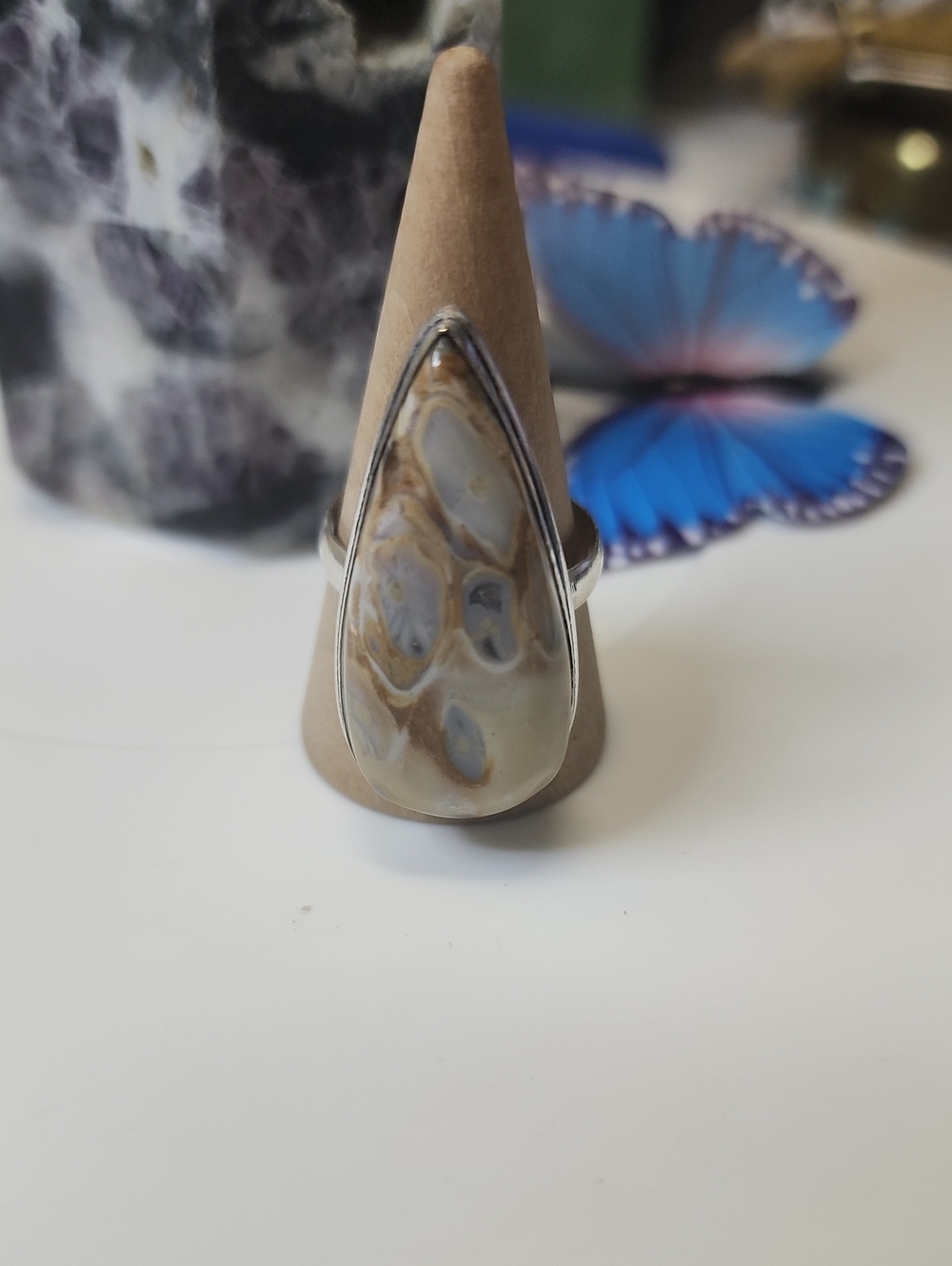 Teardrop Rock Fossil Ring in Beige and Gray